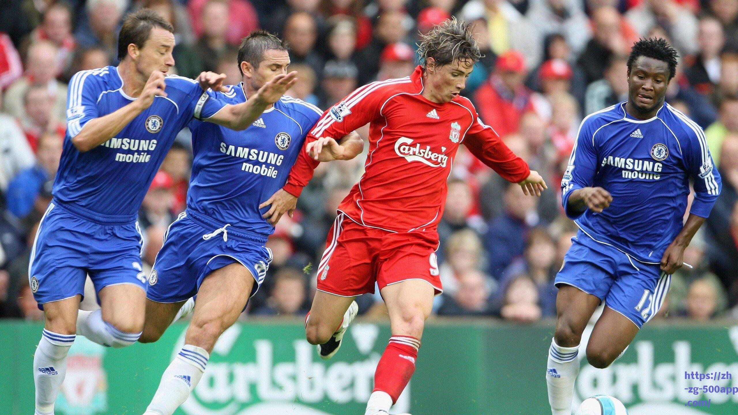 德利赫特右膝缠绷带离场引担忧 欧冠战皇马成疑，需进一步评估伤情