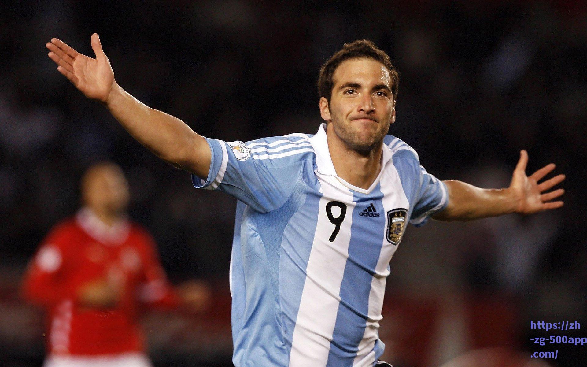 杜兰特现场回应尼克斯招募,专注当下,未来未定